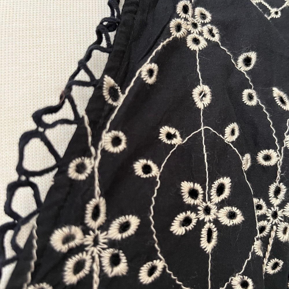 Eyelet Top - Picture 5 of 6